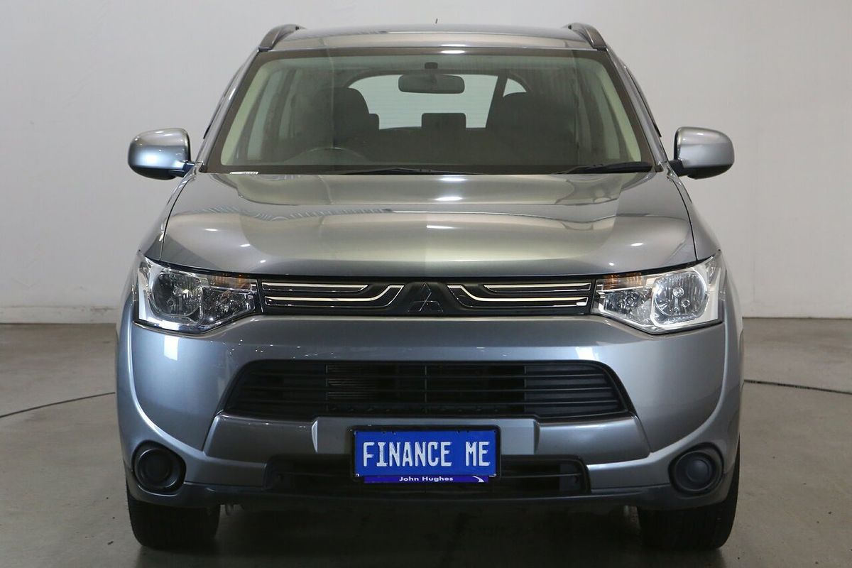 2013 Mitsubishi Outlander ES ZJ