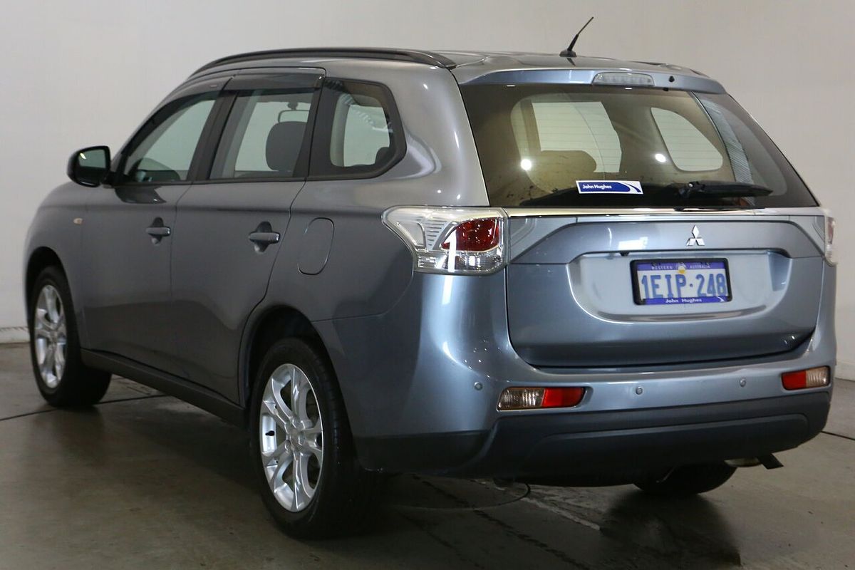 2013 Mitsubishi Outlander ES ZJ