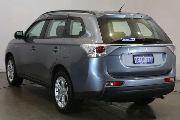 2013 Mitsubishi Outlander ES ZJ