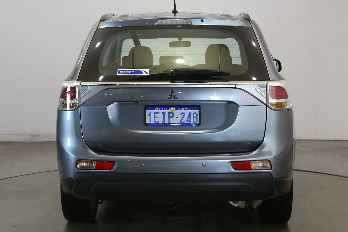 2013 Mitsubishi Outlander ES ZJ