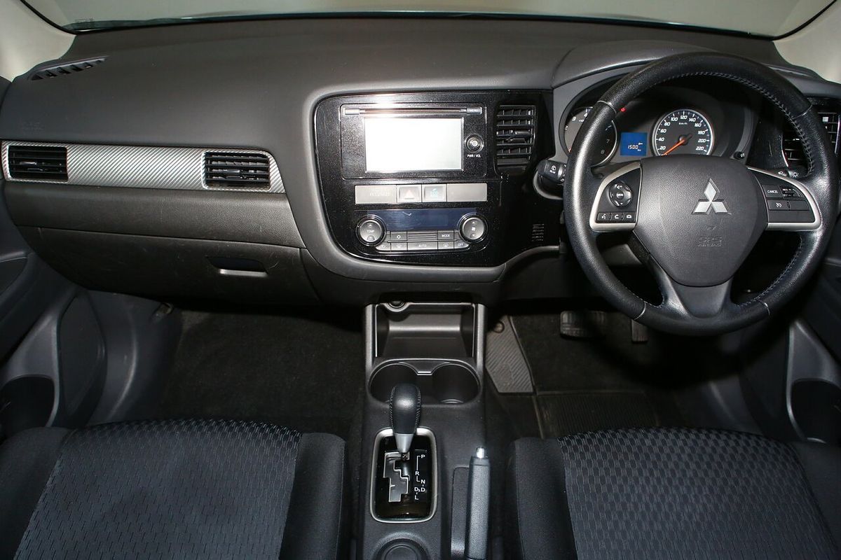 2013 Mitsubishi Outlander ES ZJ