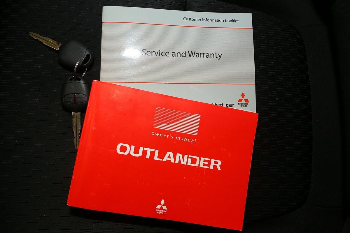 2013 Mitsubishi Outlander ES ZJ