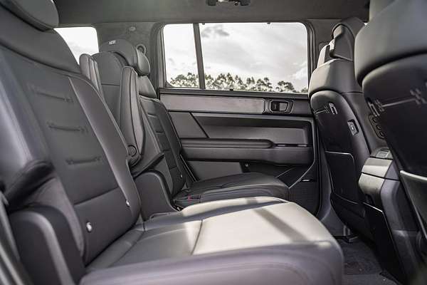 2025 Hyundai Santa Fe Calligraphy MX5.V1