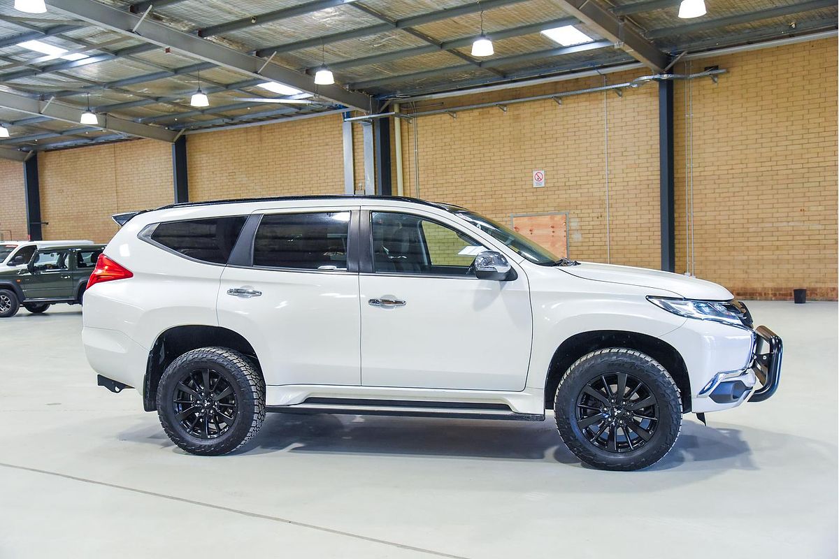2019 Mitsubishi Pajero Sport Black Edition QE