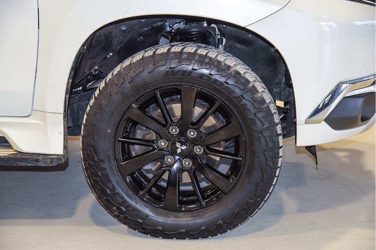2019 Mitsubishi Pajero Sport Black Edition QE