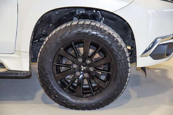 2019 Mitsubishi Pajero Sport Black Edition QE