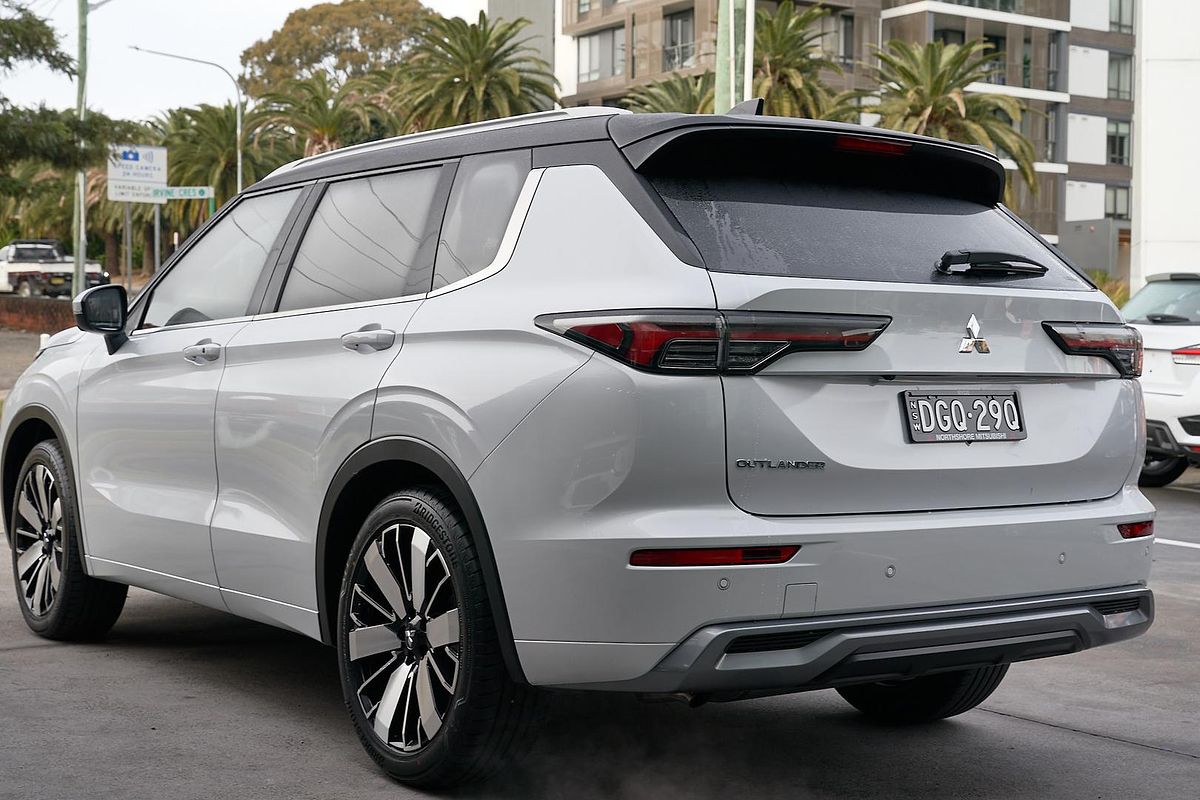 2025 Mitsubishi Outlander Exceed Tourer ZM