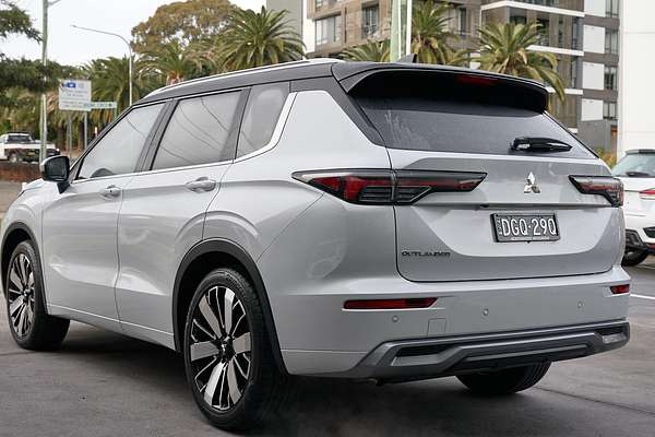 2025 Mitsubishi Outlander Exceed Tourer ZM