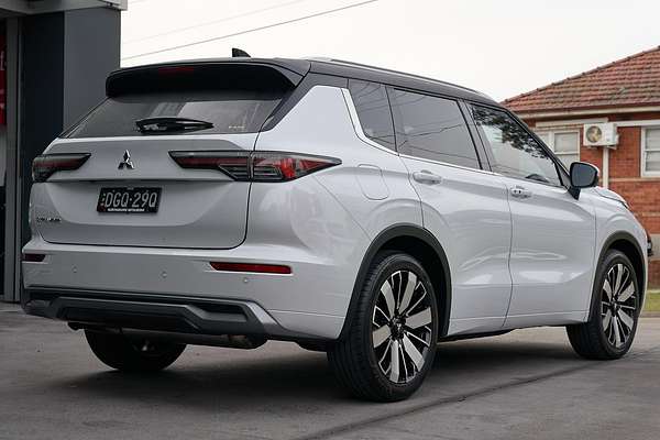 2025 Mitsubishi Outlander Exceed Tourer ZM