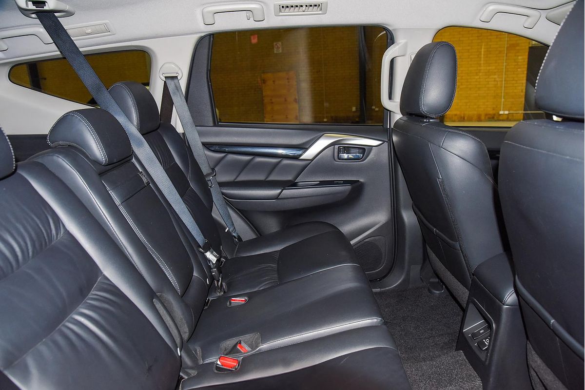 2019 Mitsubishi Pajero Sport Black Edition QE