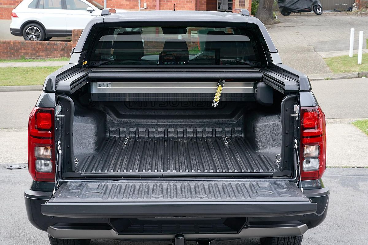 2025 Mitsubishi Triton GSR MV 4X4