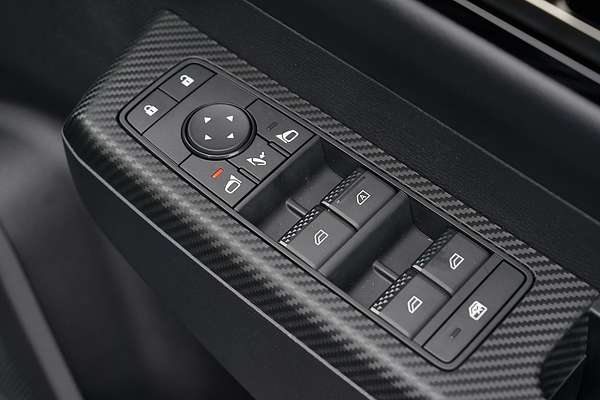 2025 Mitsubishi Triton GSR MV 4X4