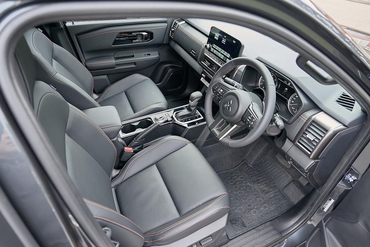 2025 Mitsubishi Triton GSR MV 4X4
