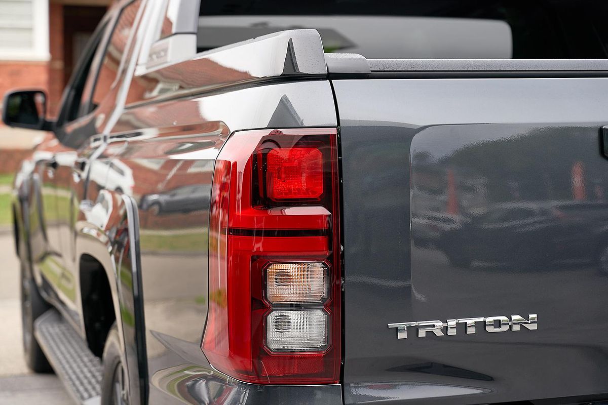 2025 Mitsubishi Triton GSR MV 4X4
