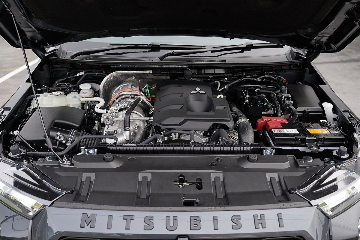 2025 Mitsubishi Triton GSR MV 4X4