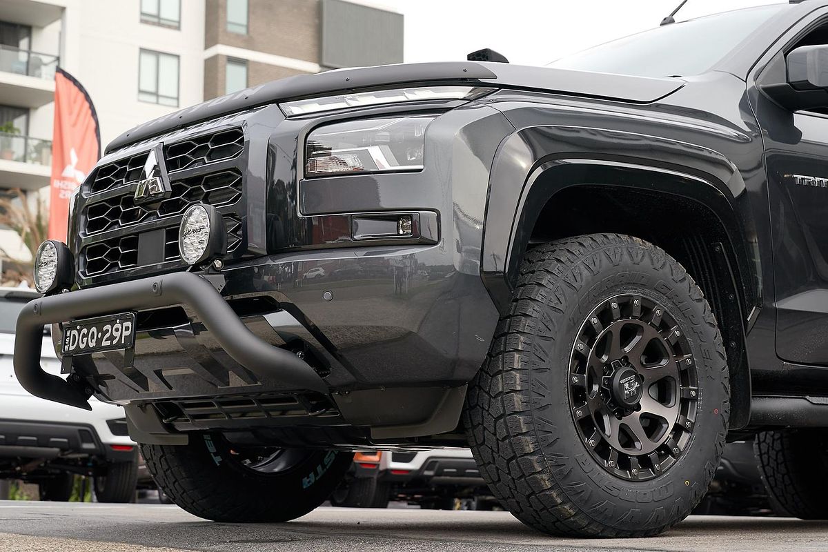 2025 Mitsubishi Triton GSR MV 4X4
