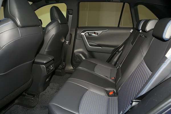 2024 Toyota RAV4 XSE AXAH54R