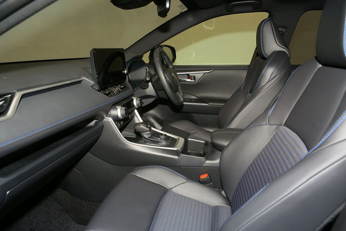 2024 Toyota RAV4 XSE AXAH54R