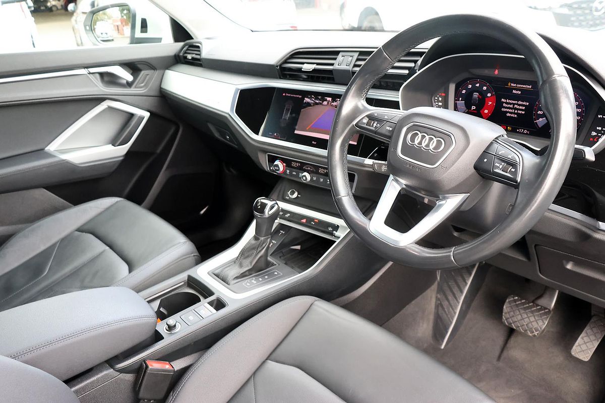 2020 Audi Q3 35 TFSI S line F3