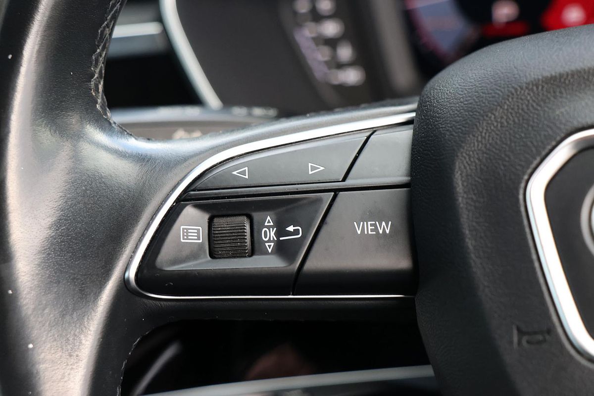 2020 Audi Q3 35 TFSI S line F3