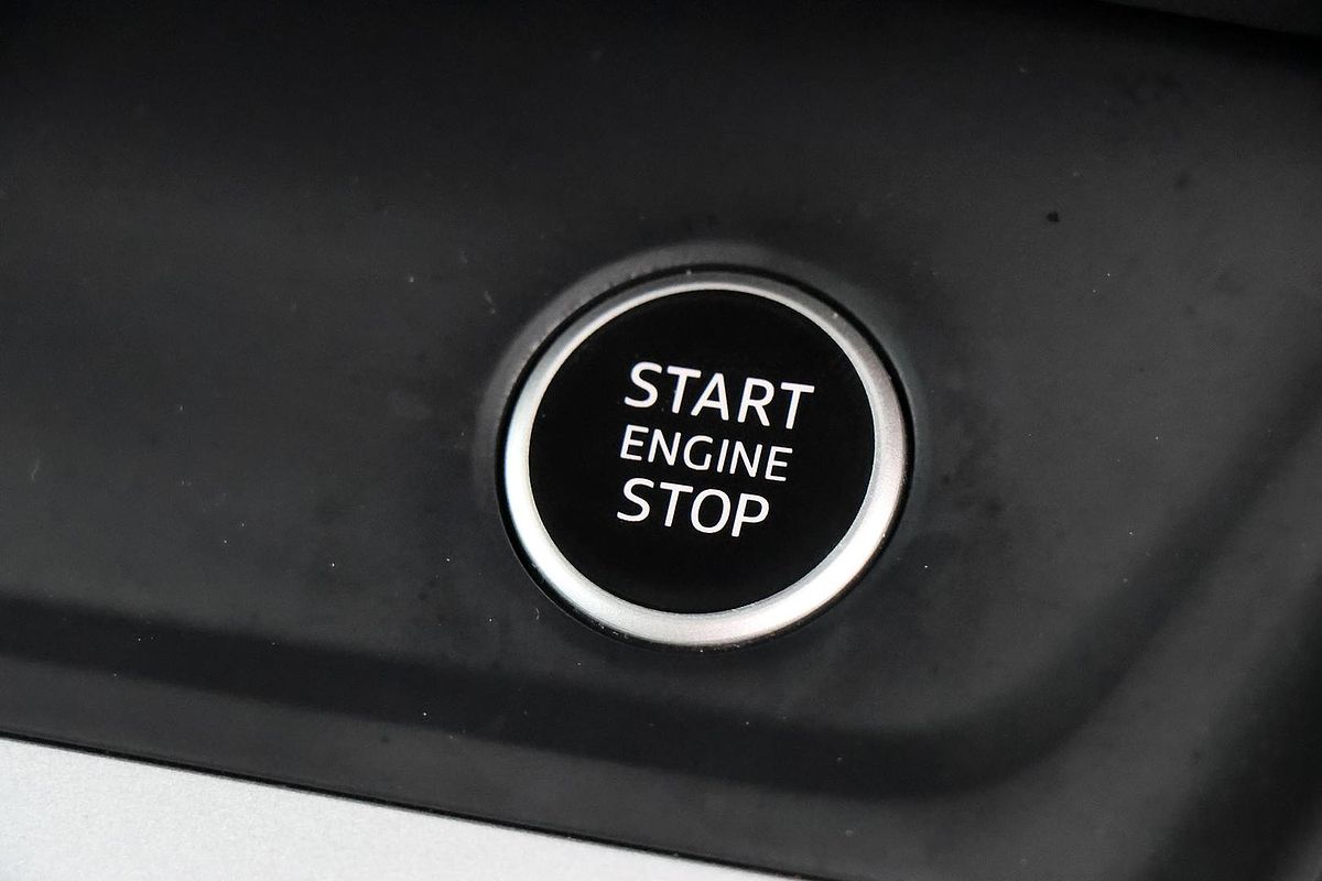 2020 Audi Q3 35 TFSI S line F3