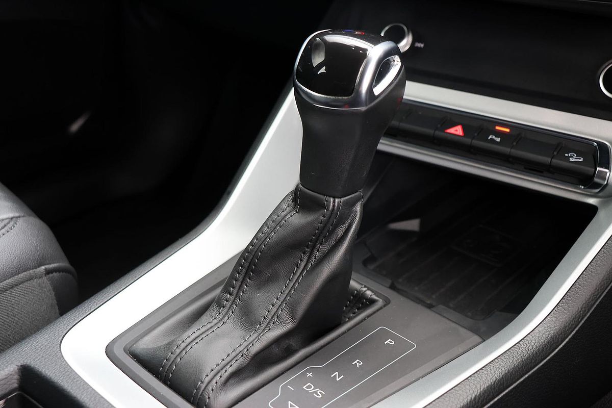 2020 Audi Q3 35 TFSI S line F3