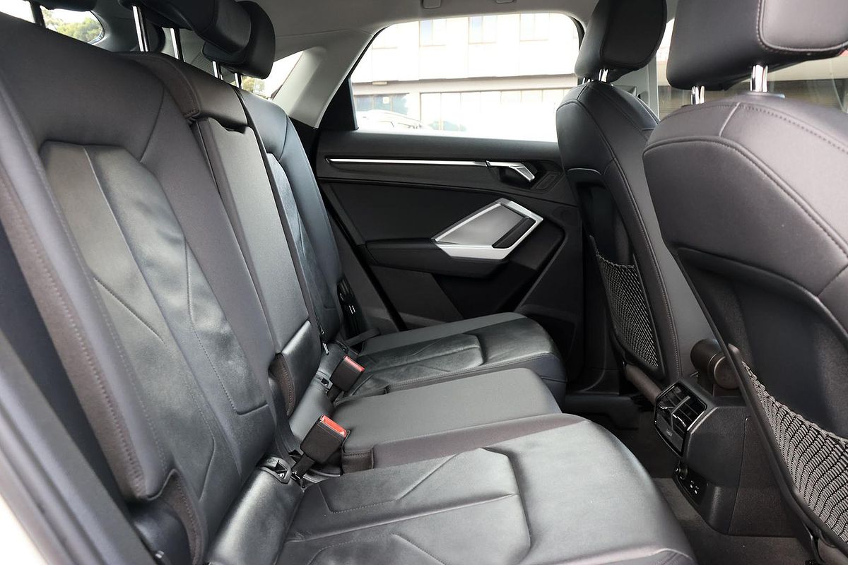 2020 Audi Q3 35 TFSI S line F3