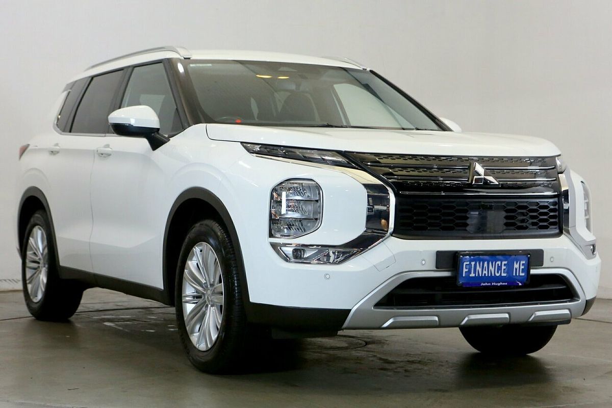 2024 Mitsubishi Outlander LS ZM