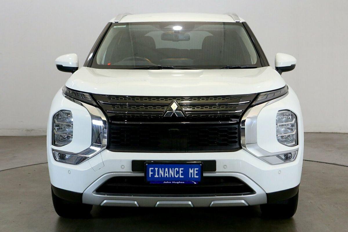 2024 Mitsubishi Outlander LS ZM
