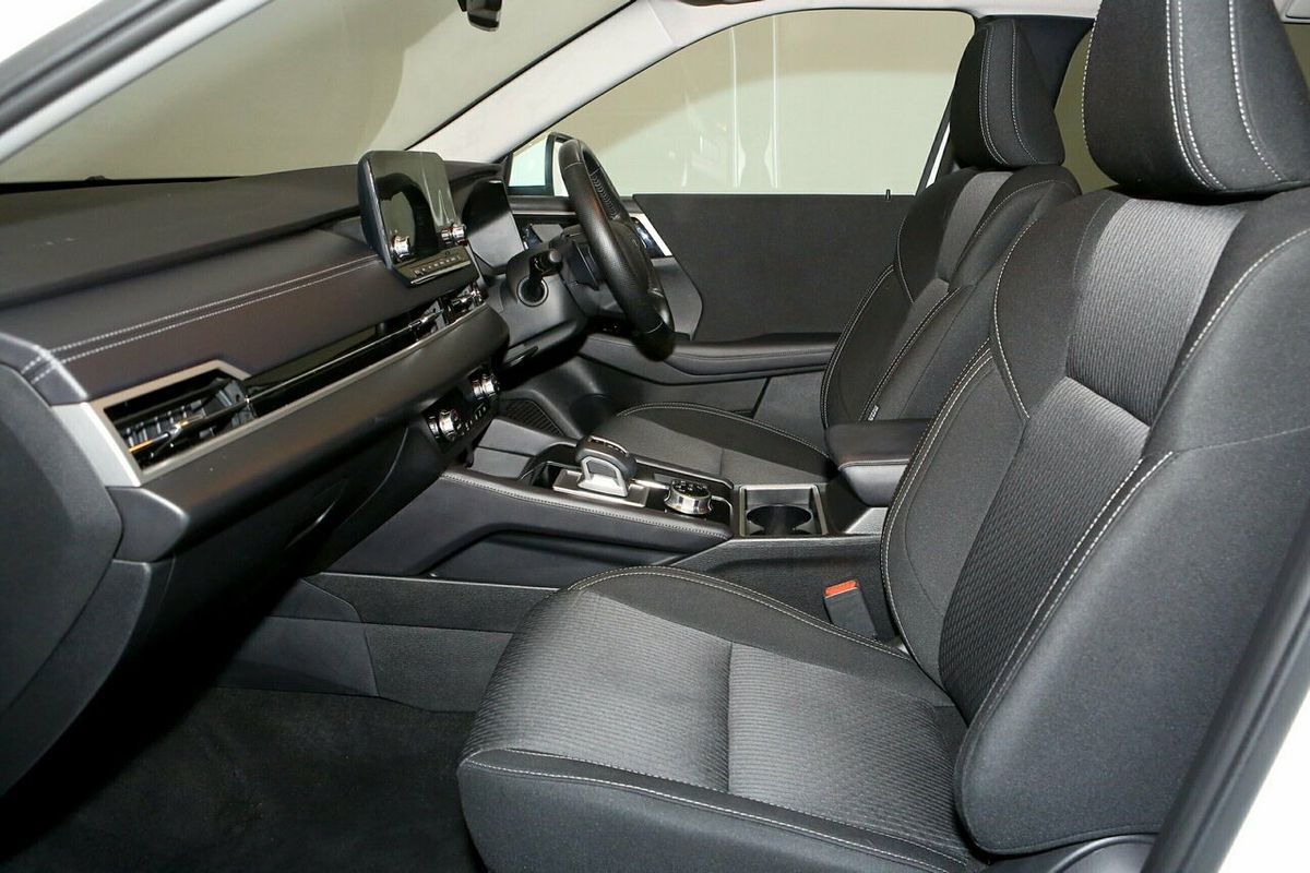 2024 Mitsubishi Outlander LS ZM