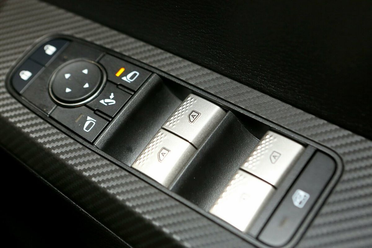 2024 Mitsubishi Outlander LS ZM