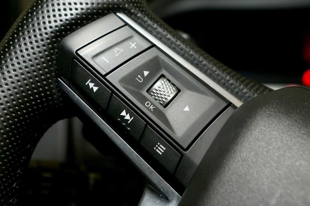 2024 Mitsubishi Outlander LS ZM