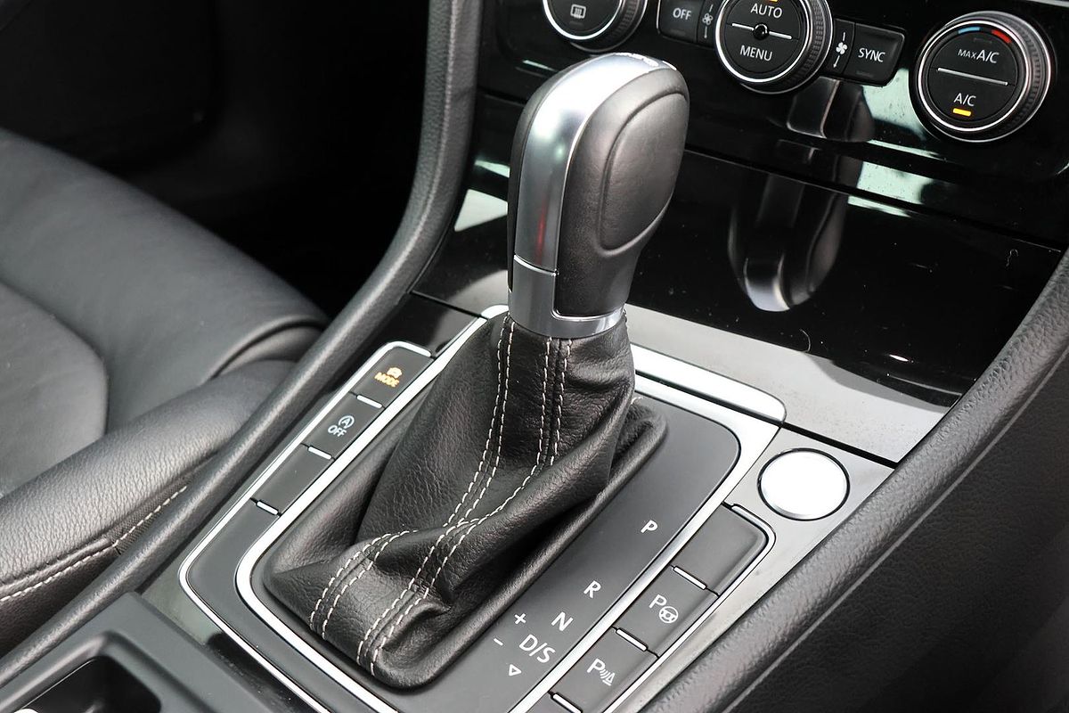 2015 Volkswagen Golf 110TSI Highline 7