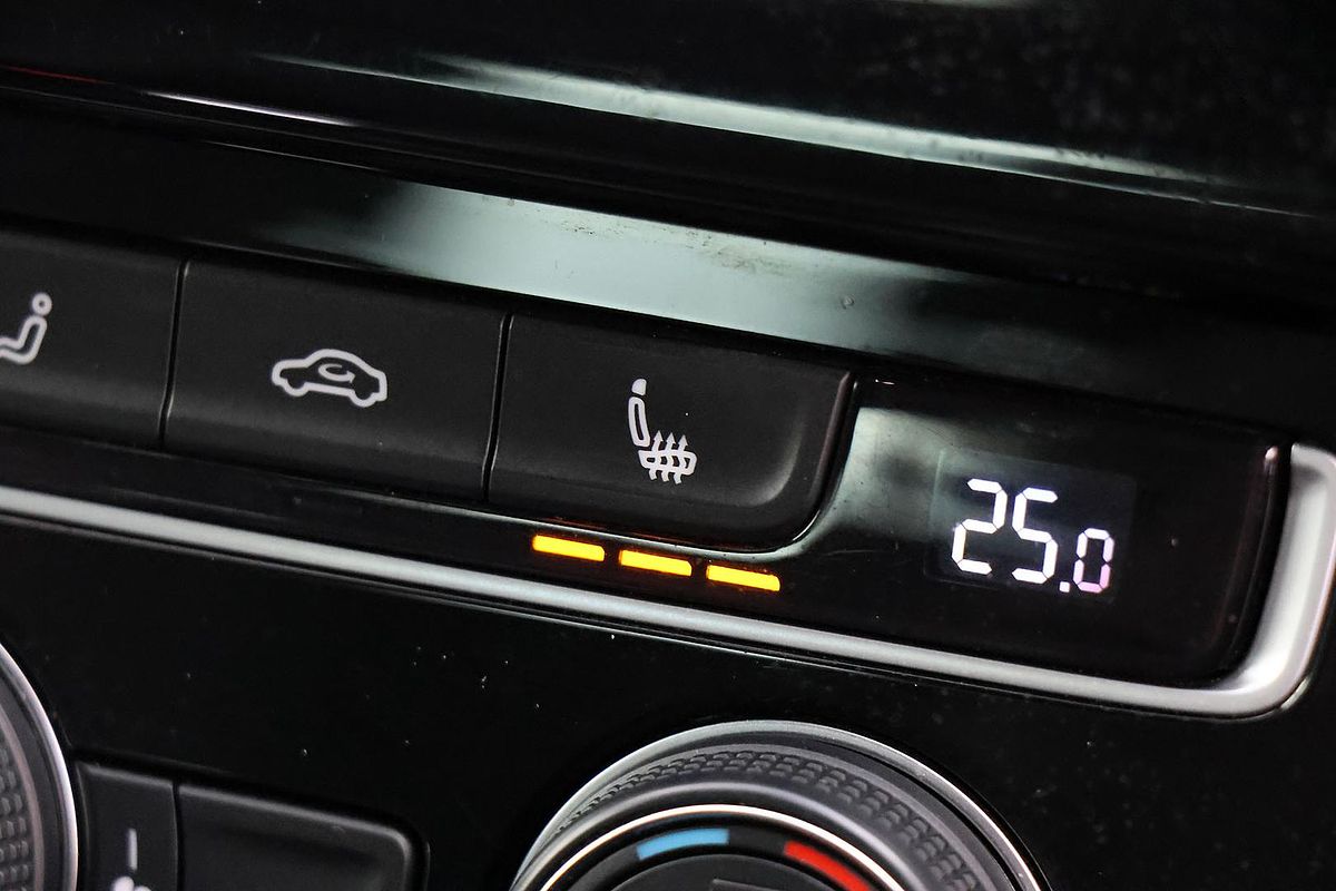 2015 Volkswagen Golf 110TSI Highline 7