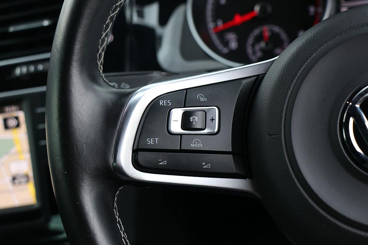 2015 Volkswagen Golf 110TSI Highline 7