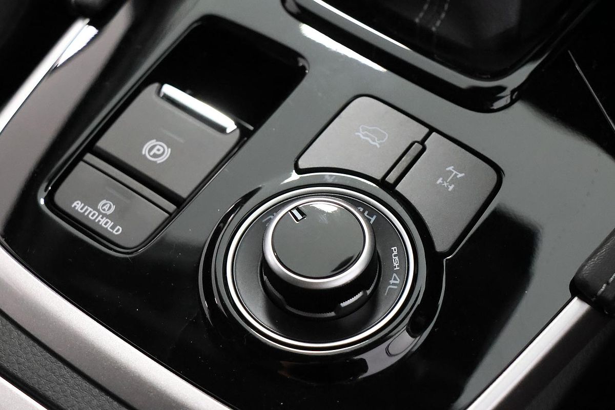 2025 Isuzu MU-X LS-U