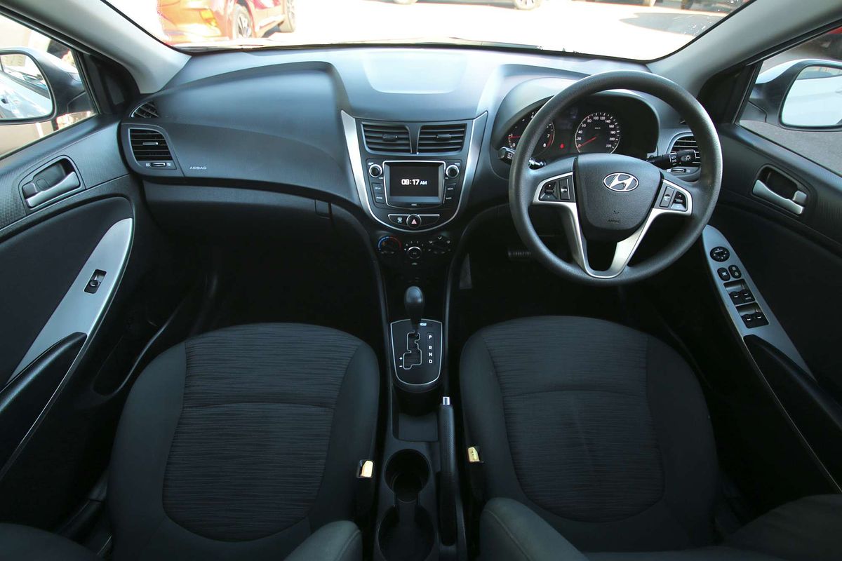 2016 Hyundai Accent Active RB4