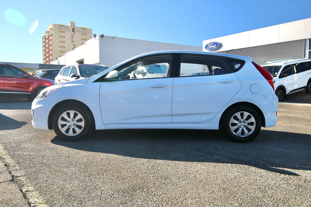 2016 Hyundai Accent Active RB4