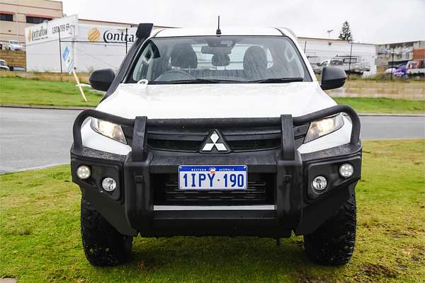 2022 Mitsubishi Triton GLX MR 4X4