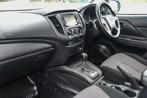 2022 Mitsubishi Triton GLX MR 4X4