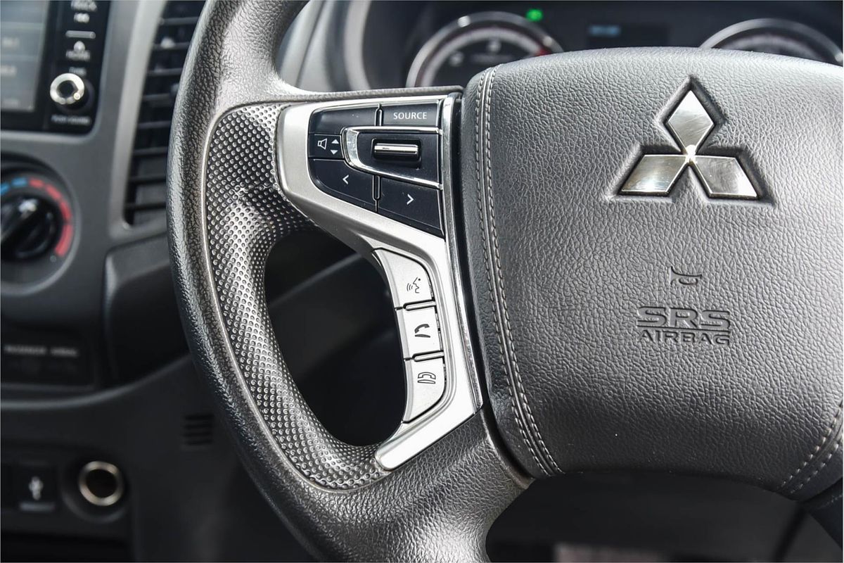 2022 Mitsubishi Triton GLX MR 4X4