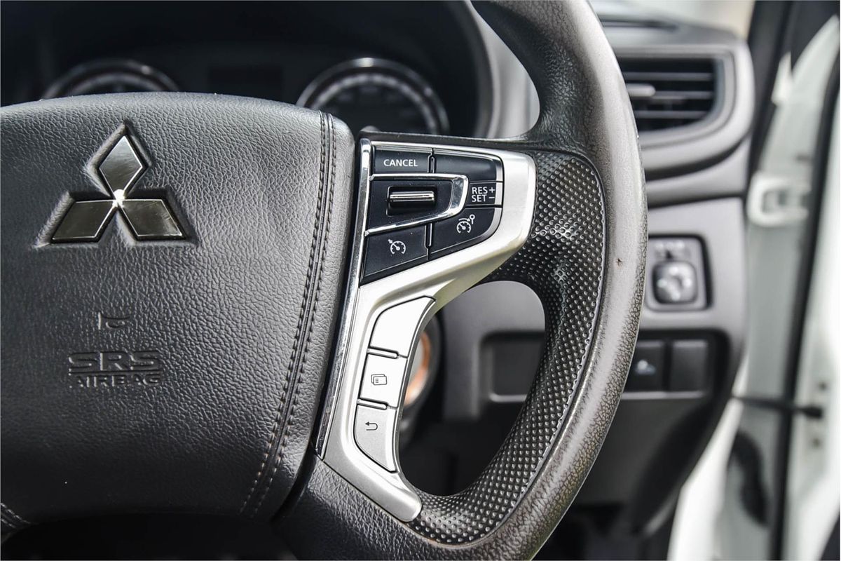 2022 Mitsubishi Triton GLX MR 4X4
