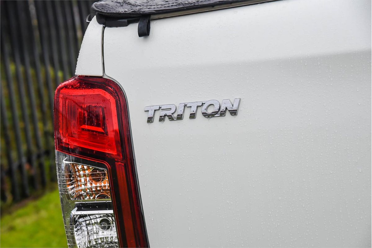 2019 Mitsubishi Triton GLX ADAS MR 4X4