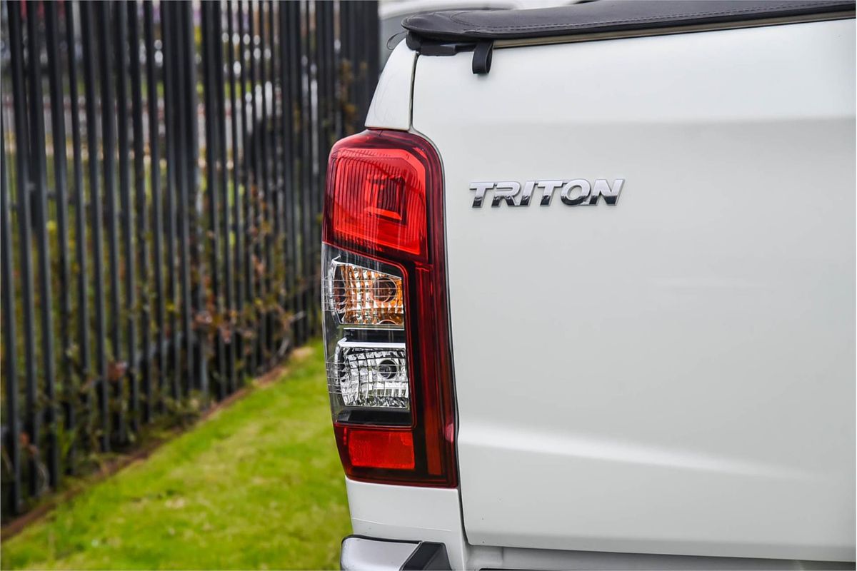 2019 Mitsubishi Triton GLX ADAS MR 4X4