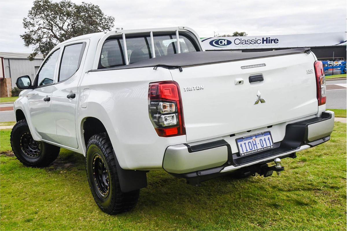 2019 Mitsubishi Triton GLX ADAS MR 4X4