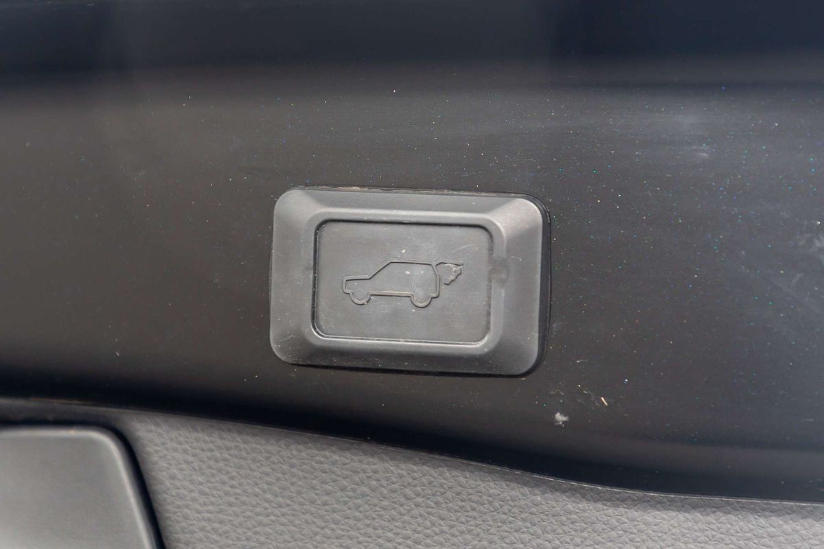 2022 Toyota RAV4 Edge AXAA54R
