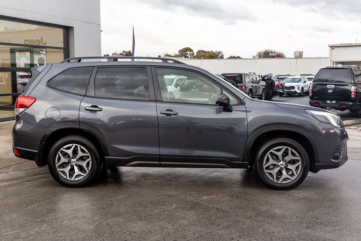 2023 Subaru Forester 2.5i 50 Years Edition S5