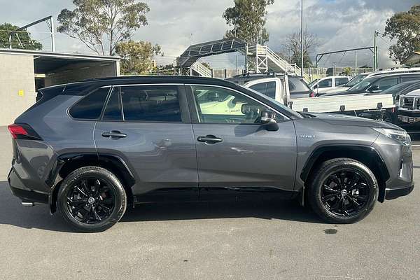 2022 Toyota RAV4 XSE AXAH52R