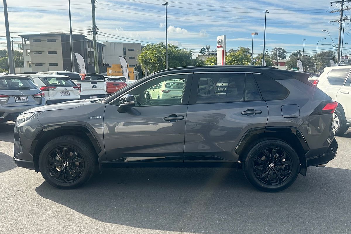 2022 Toyota RAV4 XSE AXAH52R