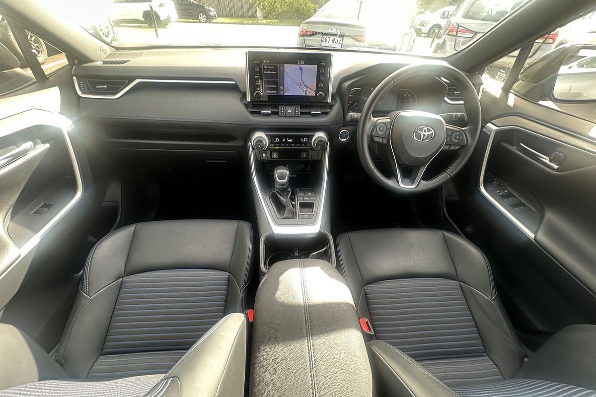 2022 Toyota RAV4 XSE AXAH52R